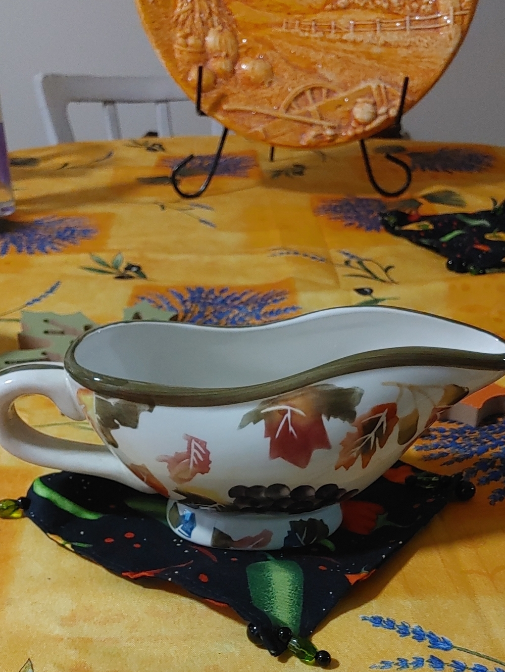 👌Free Autumn Leaf Ceramic Gravy Boat
